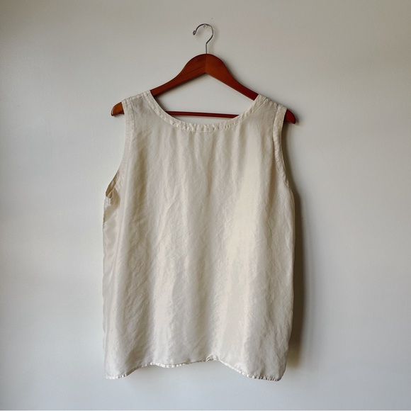 Vintage 90's Fiji Sport 100% Silk Beige Sleeveless Blouse Women's Size M - Picture 4 of 5